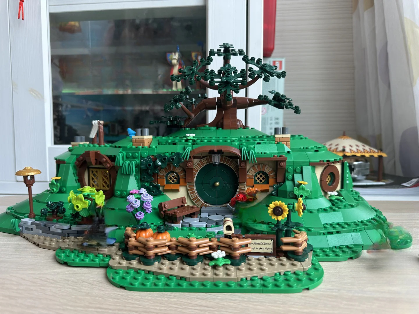 New MOC Gnome Green Hollow Tre - Home Bargains 리뷰 및 가격