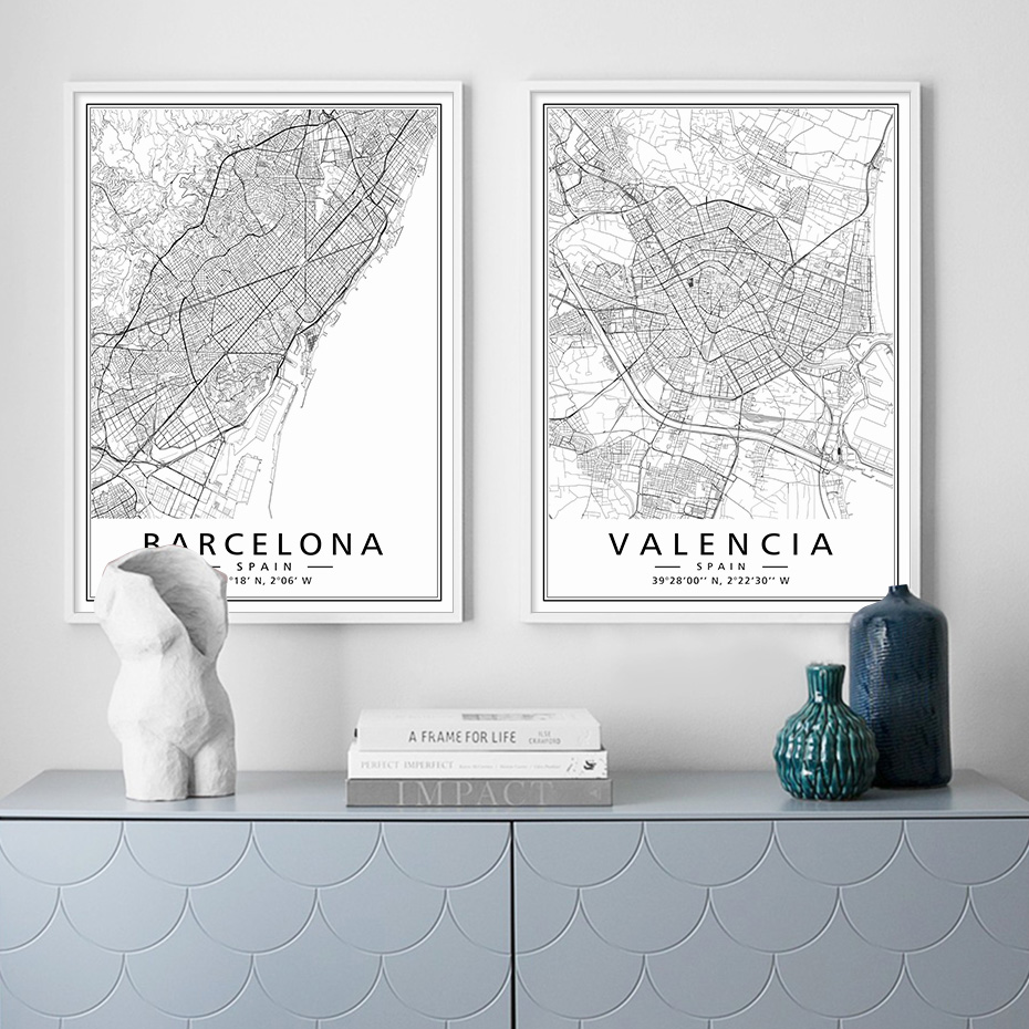 Minimalist Black White Spain C - Home Barcelona 리뷰 및 가격